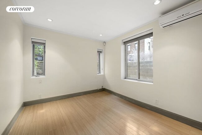 Building Photo - 42 W 88th St