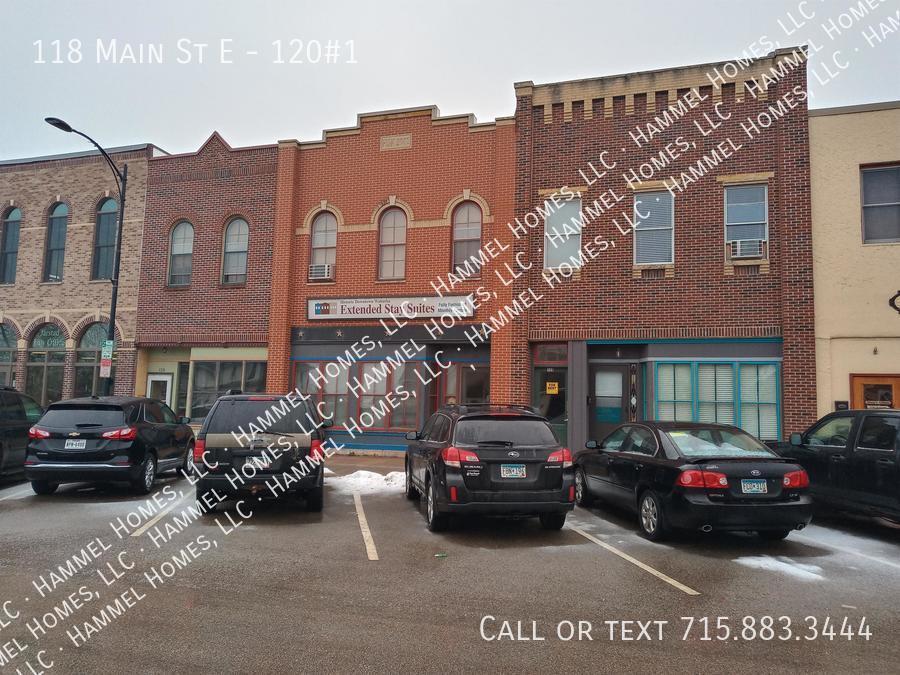 Primary Photo - 118 Main St E