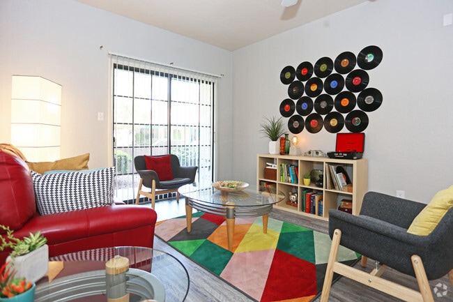 Interior Photo - Kachina Apartments