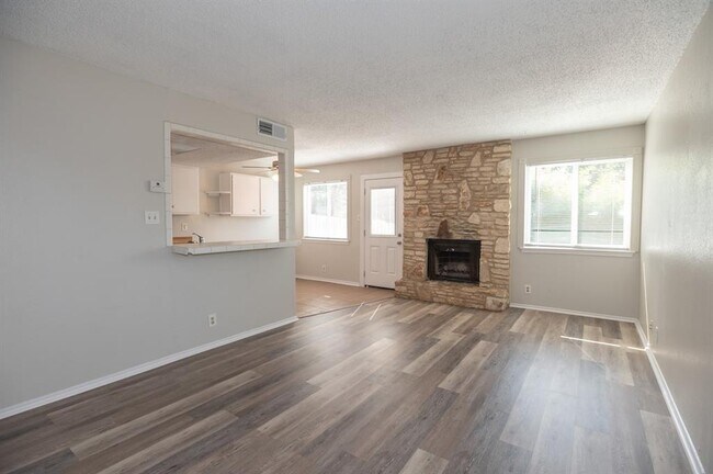 Foto del edificio - 927 Chisholm Cove