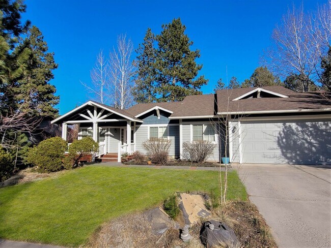 Building Photo - Single Level Home with Hot Tub, Great NW B...
