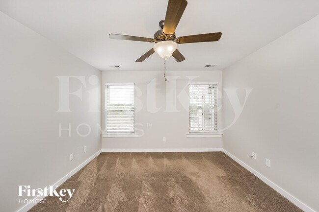 Foto del edificio - 563 Kincaid Cove Ln