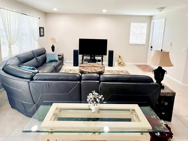 Building Photo - 16169 Poppyseed Circle 606, Delray Beach, ...