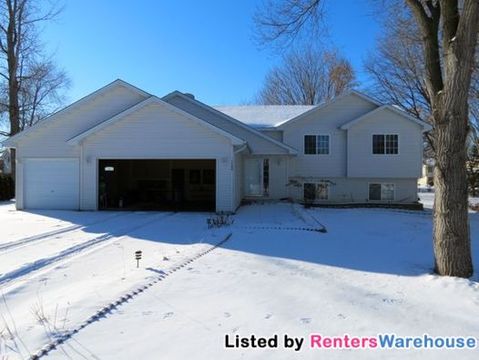 Primary Photo - 1794 Silver Bell Cir