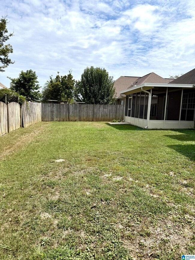 Building Photo - 3 Bed 2 Bath Home In Calera With 2 Car Garage And Fenced In Back Yard