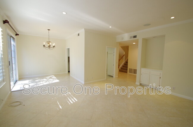 Building Photo - 30994 Minute Man Way