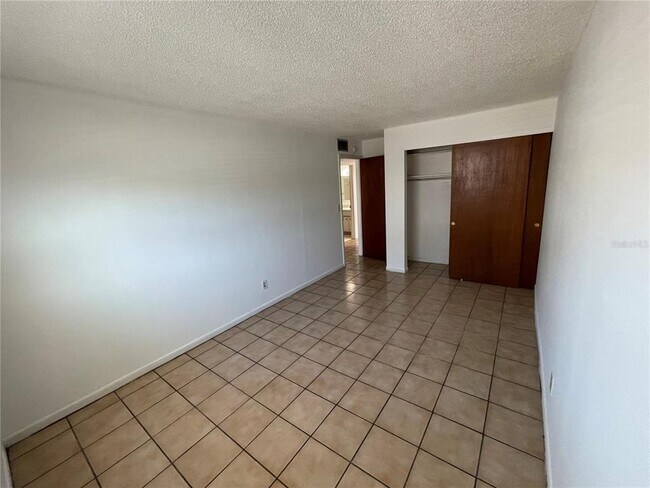 Foto del edificio - 116 Southwest Jefferson Cir N