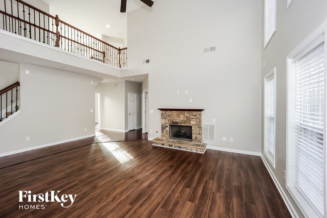 Building Photo - 344 Mistine Ct