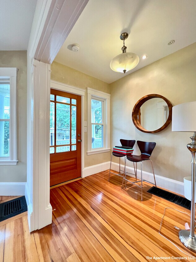 Primary Photo - 55 Atherton St