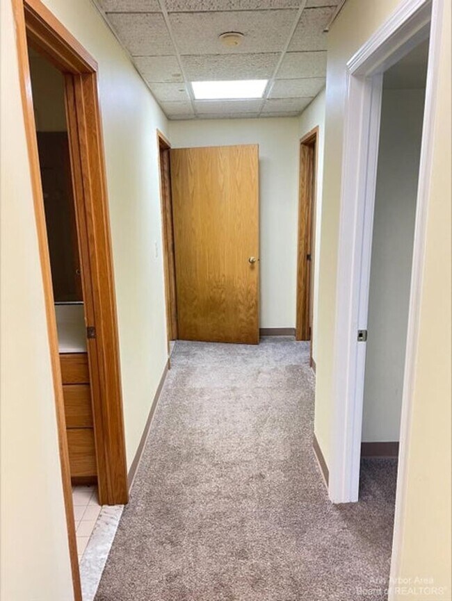 Foto del edificio - 116 W McKay St