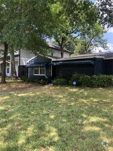 Building Photo - 1402 Chamboard Ln