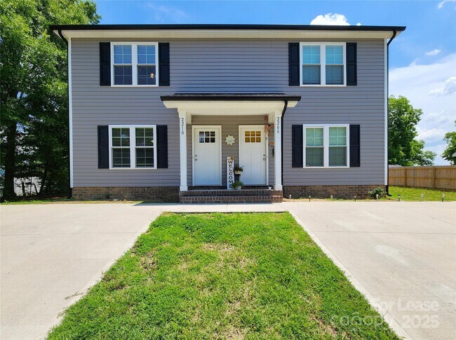 Foto del edificio - 2210 Brookview Ave