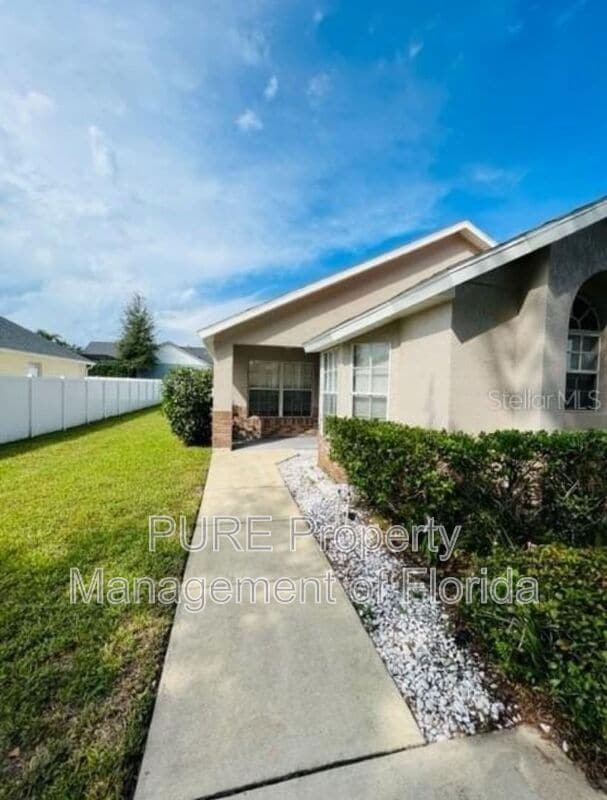 Foto del edificio - 16225 Egret Hill St