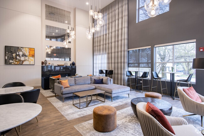 Resident Lounge - The Reserve Apartments