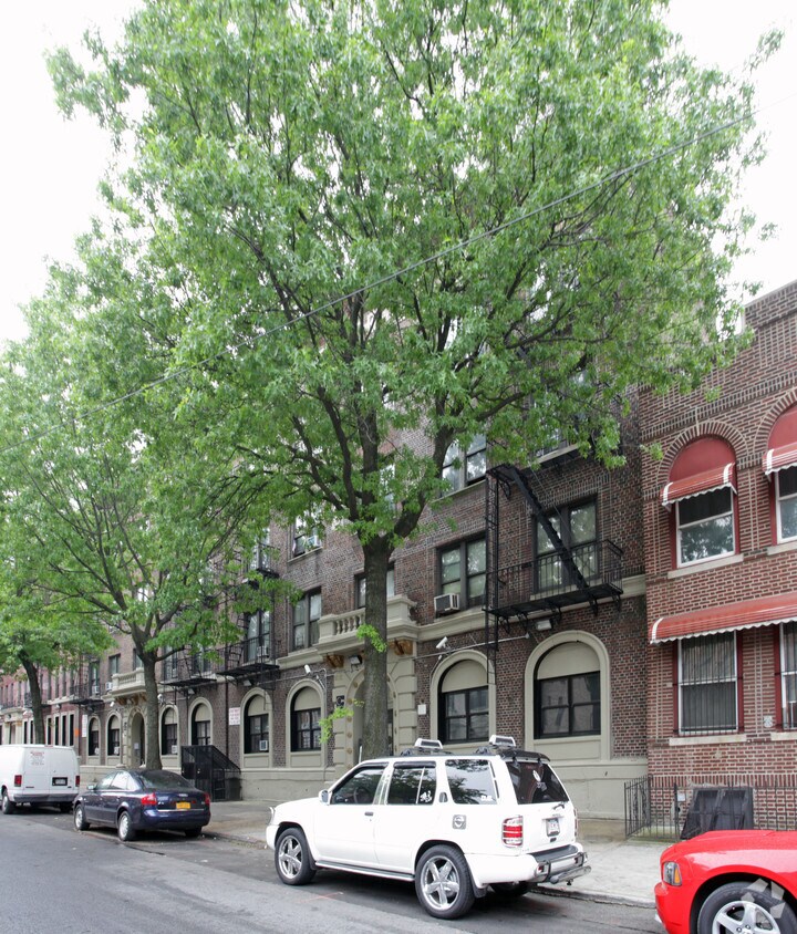 Primary Photo - 1042 Union St