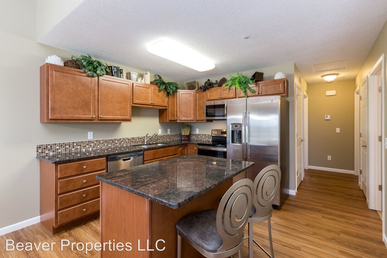 Foto principal - 2700 Valley West Drive