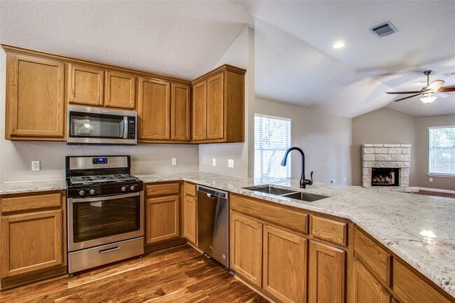 Foto del edificio - 1314 Brighton Bend Ln