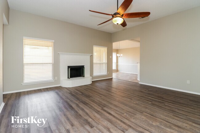 Foto del edificio - 525 Brandy Ct