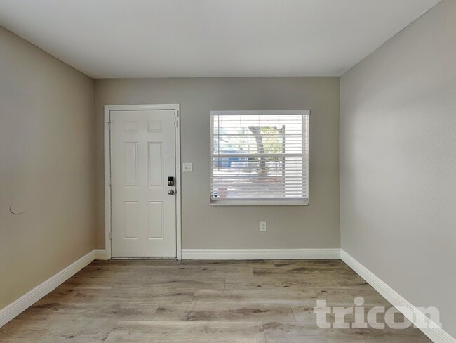 Building Photo - 8307 N Elmer St