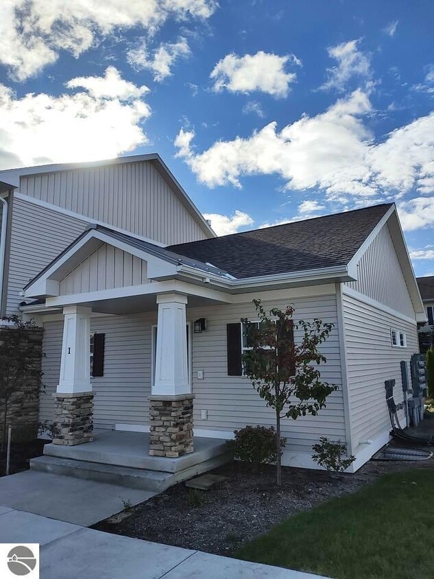 Foto principal - 1542 Simsbury St