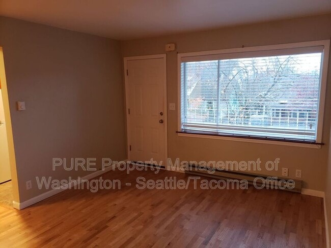 Building Photo - 3514 Ashworth Ave N
