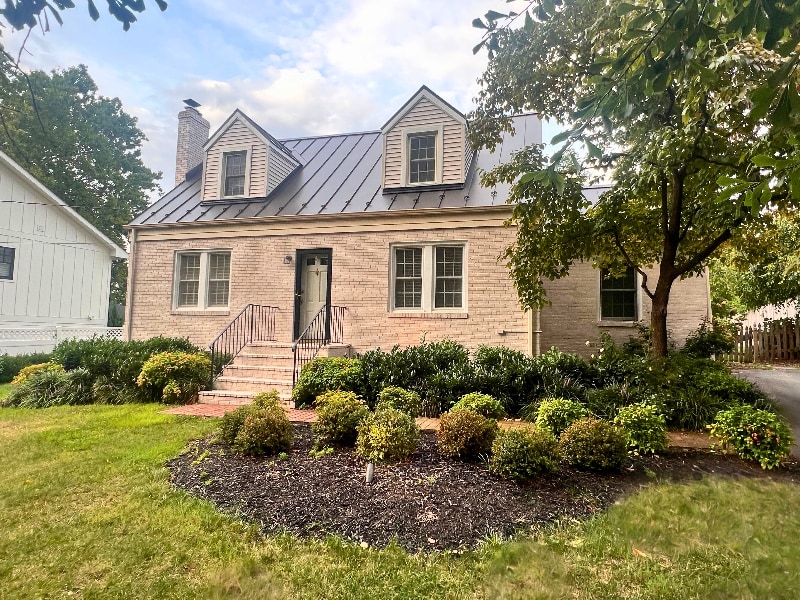 Primary Photo - 1451 Pathfinder Ln