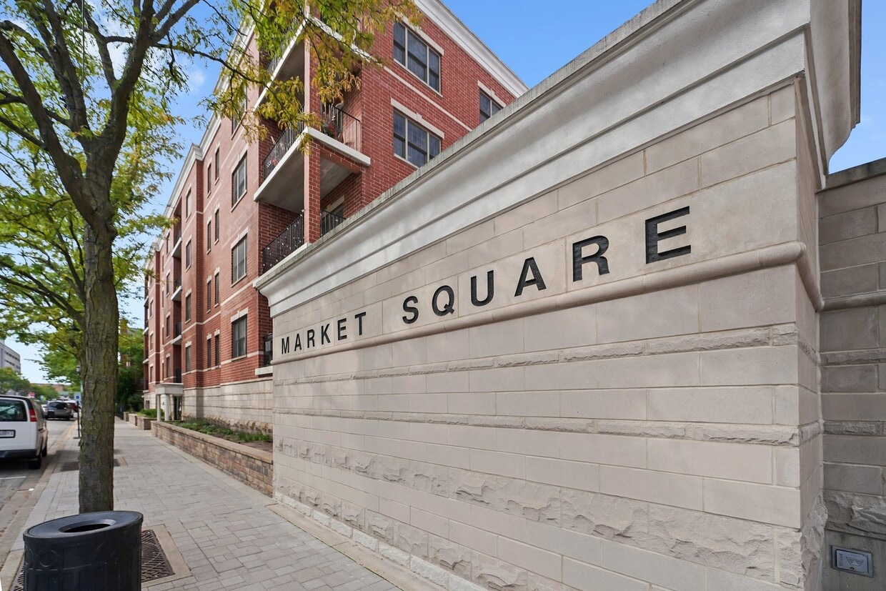 Foto principal - 210 N Addison Ave #401