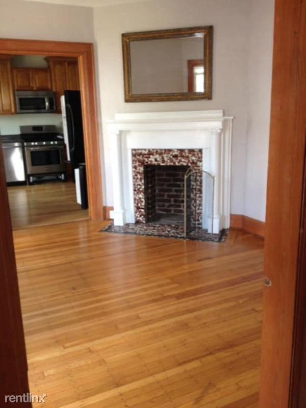 Building Photo - 411 Breckenridge St
