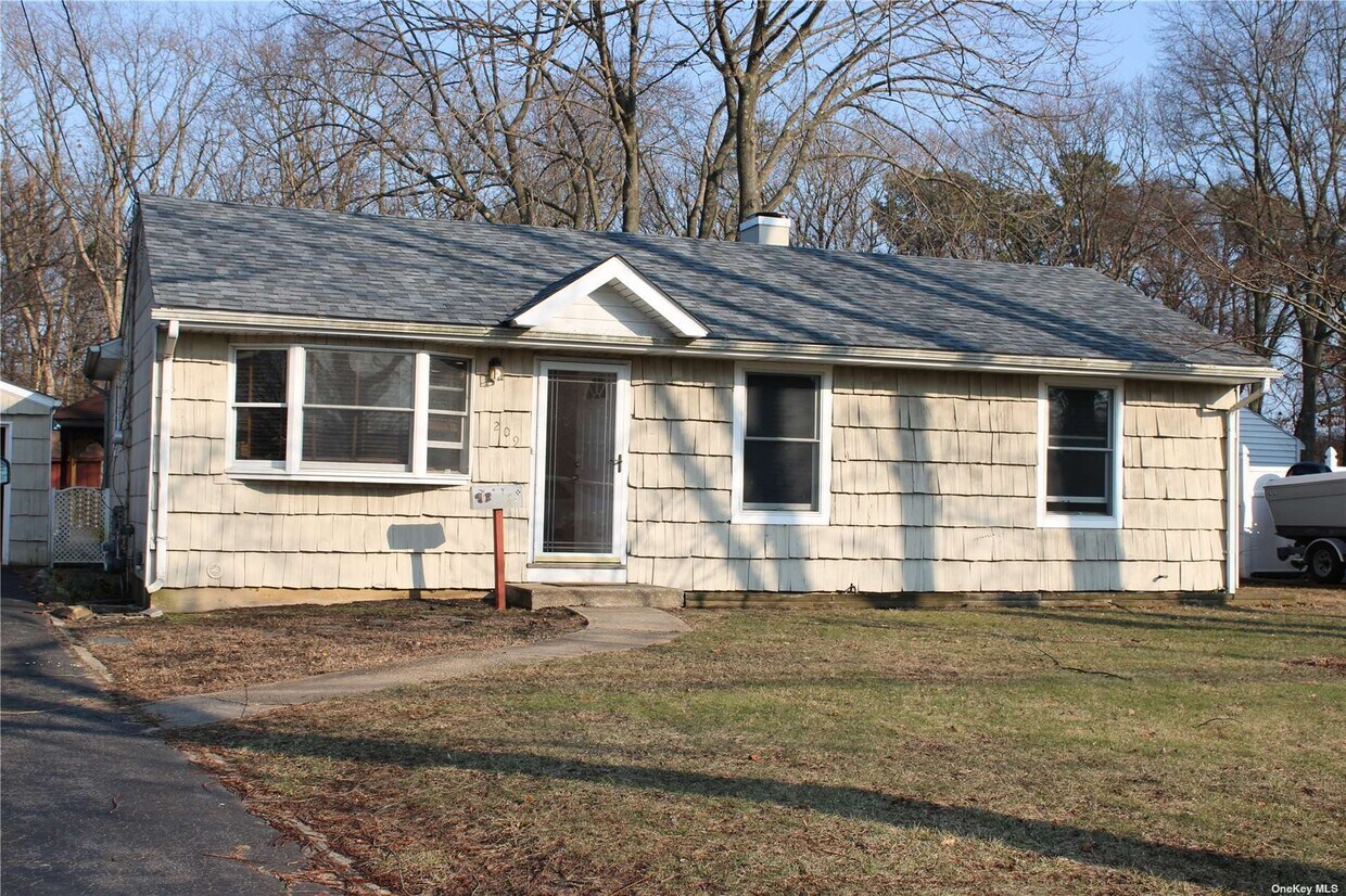 Primary Photo - 209 Norma Ave