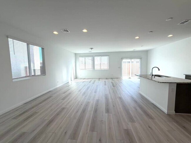 Building Photo - New construction single-family house