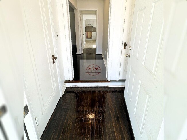 Foto del edificio - Charming 3-Bedroom Home in Vibrant Detroit...