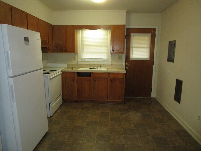 Foto del edificio - 211 W Hampton Ave