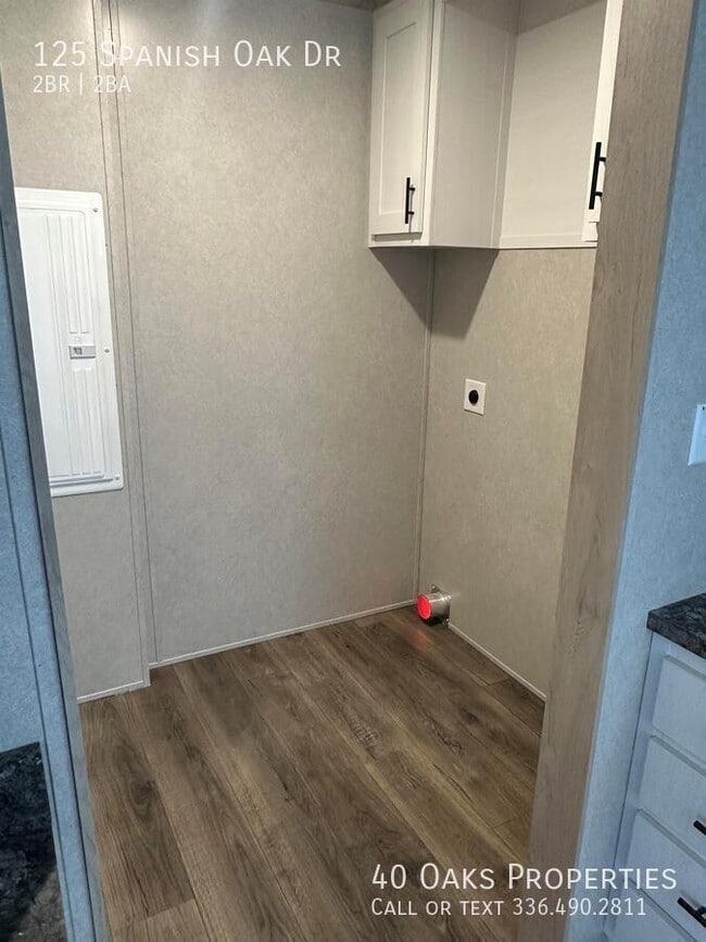 Foto del edificio - 125 Spanish Oak Dr