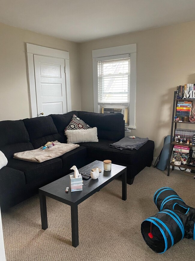 Building Photo - 788 Broad Ave