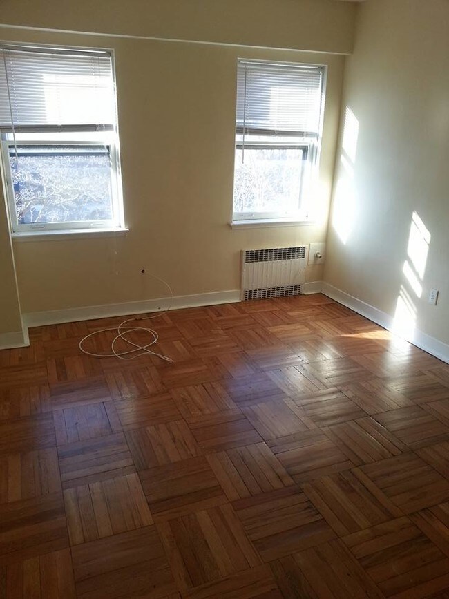 Foto del edificio - 232 Farmington Ave