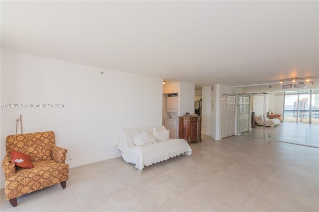 Foto del edificio - 3530 Mystic Pointe Dr