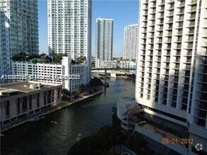 Building Photo - 200 Biscayne Blvd Way