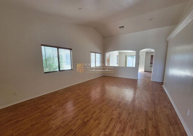 Foto del edificio - 3133 W Huntington Dr