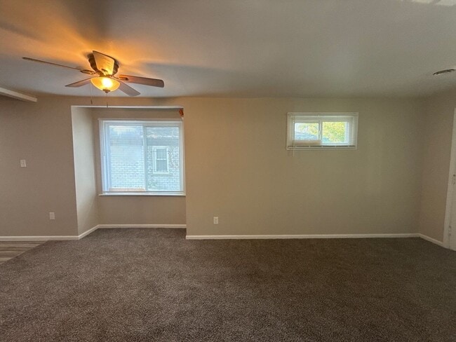 Foto del edificio - Freshly Renovated 3-Bedroom Home – Quality...