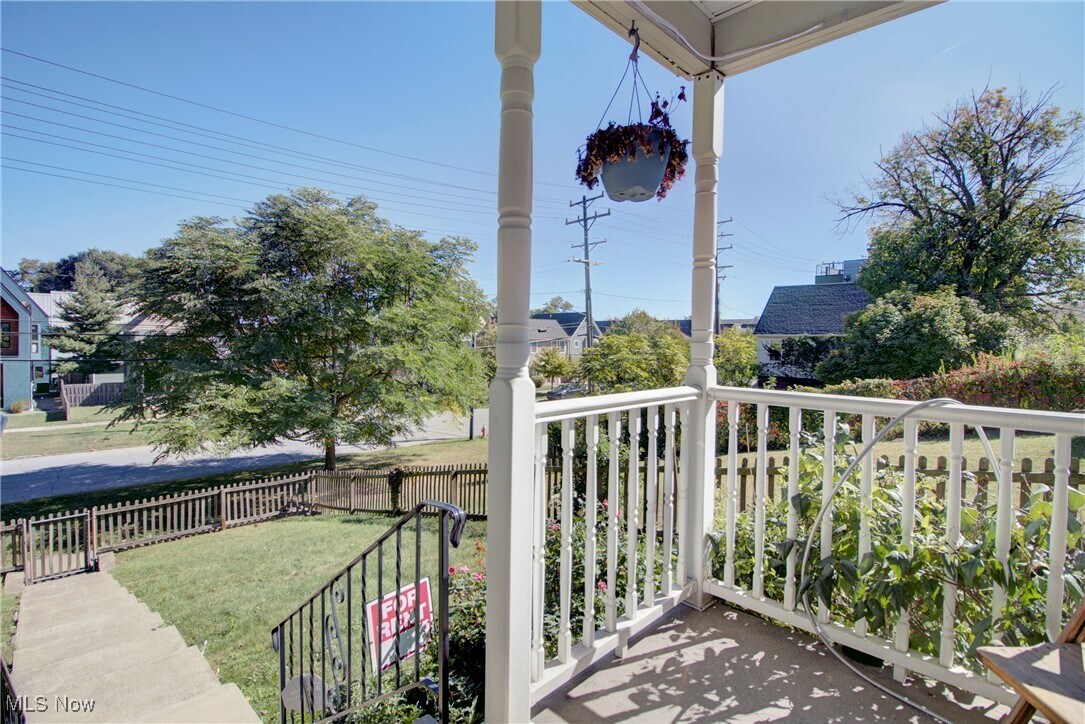 Foto principal - 2494 W 7th St