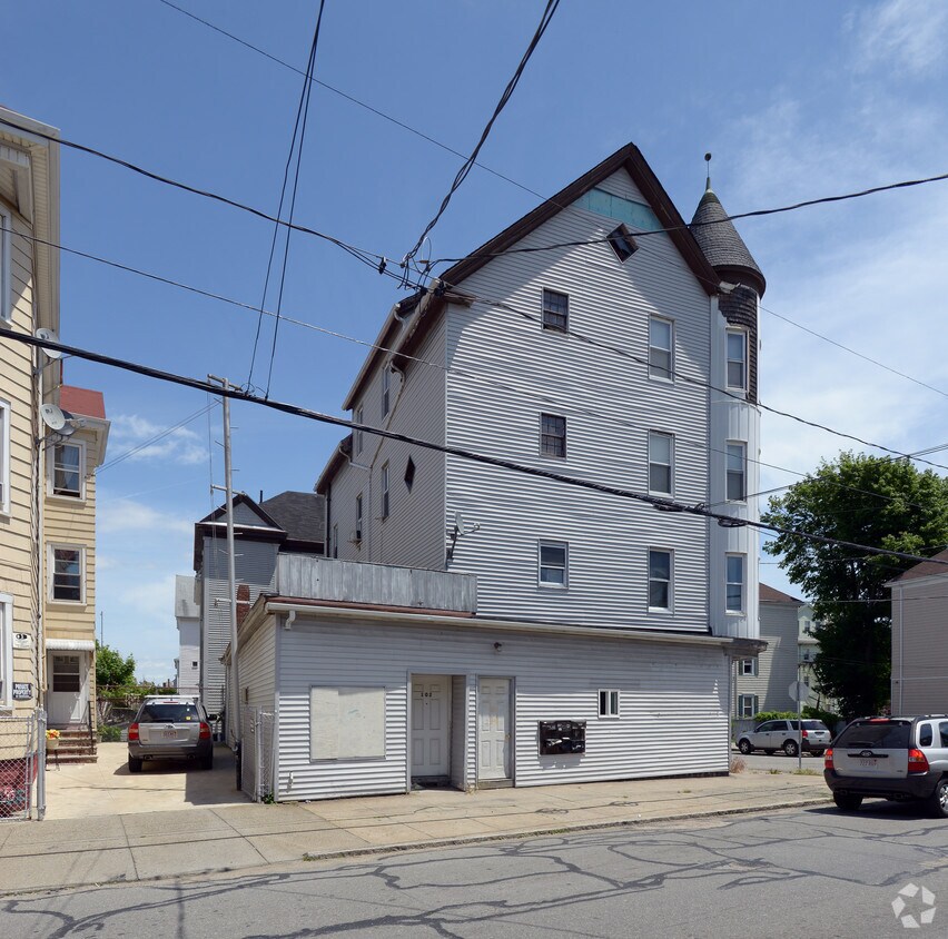 Foto del edificio - 102 Ashley Blvd