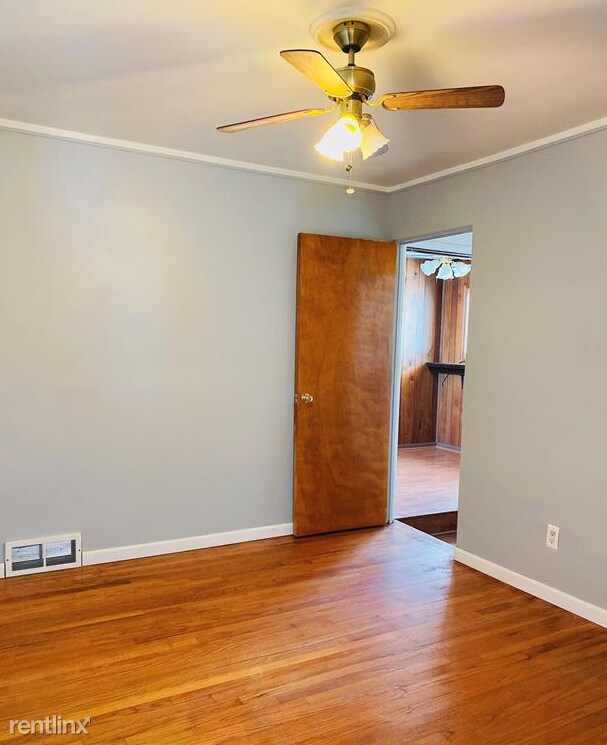 Building Photo - 3 br, 2 bath House - 29424 Barton St