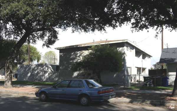 Primary Photo - 388 N 11th Ave
