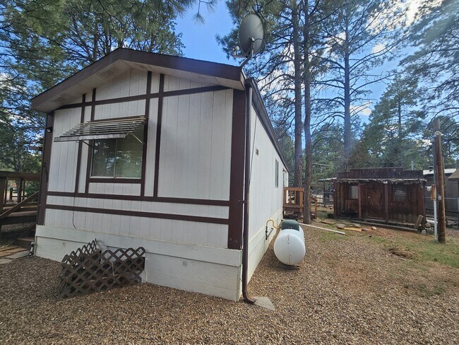 Foto del edificio - 2192 S Woods Dr