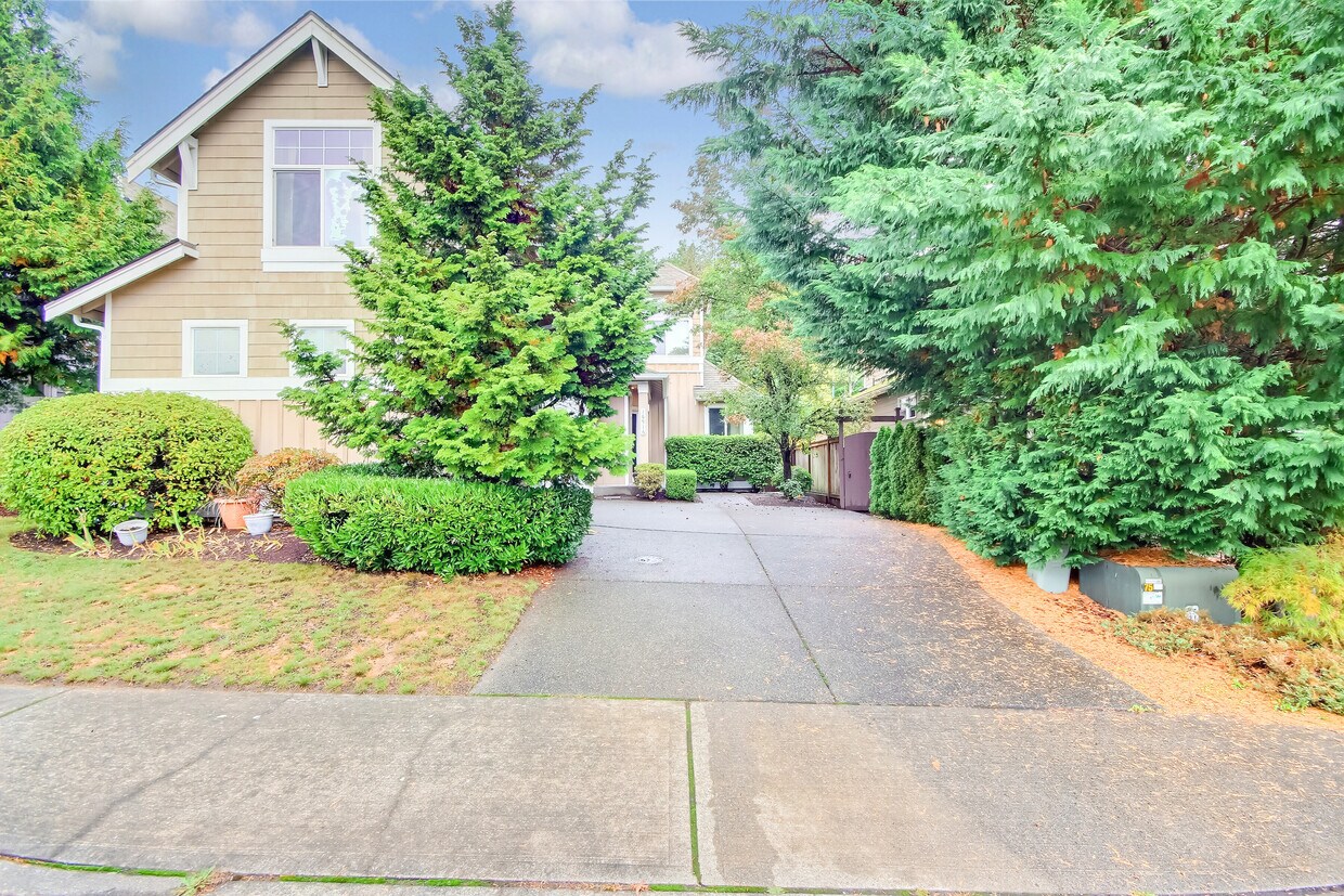 Primary Photo - 16916 166th Pl SE