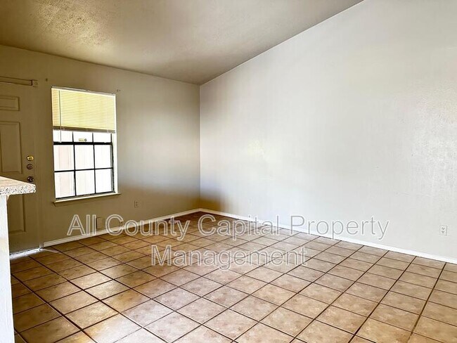 Foto del edificio - 1102 Hickory Grove Dr