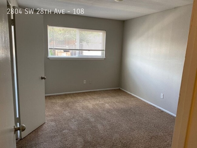Foto del edificio - 2804 SW 28th Ave
