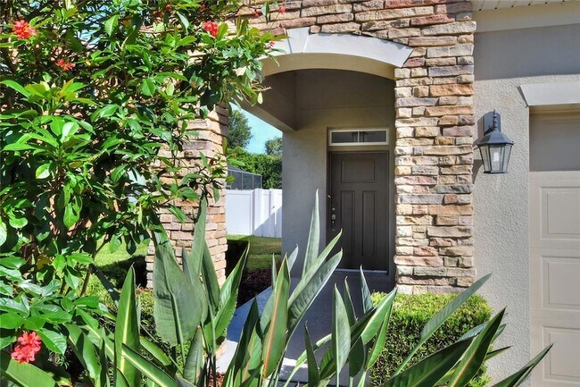 Foto del edificio - 1900 Wind Meadows Dr