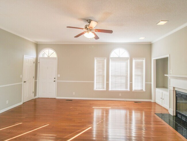 Building Photo - Nice home with Detached Garage & Storm She...
