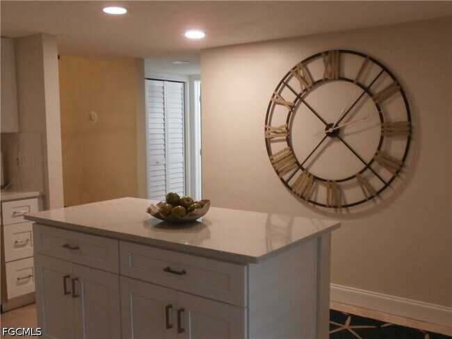 Building Photo - 12661 Kelly Sands Way